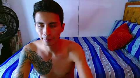 velk_hot1 online show from May 23, 8:36 pm