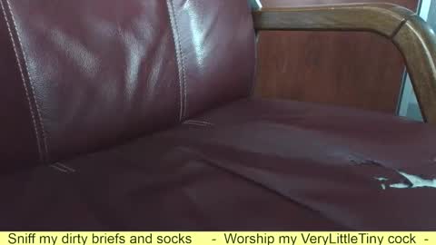 Snapshot of verylittletiny chatting on October 9, 9:58 am Erik online show from October 9, 9:58 am