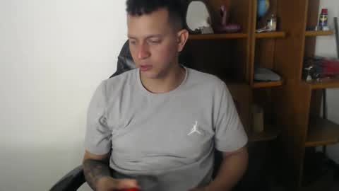 victormanuelq_1 online show from March 15, 3:14 am