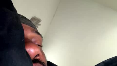 victoryd007 online show from June 3, 1:35 pm