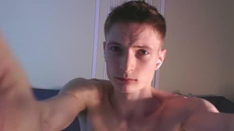 Snapshot of viksons chatting on October 19, 10:13 pm Max online show from October 19, 10:13 pm