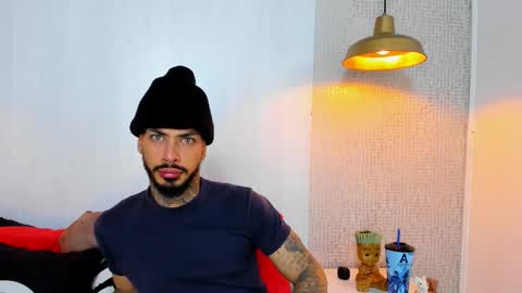 ---Vinzen--- online show from February 12, 5:02 am