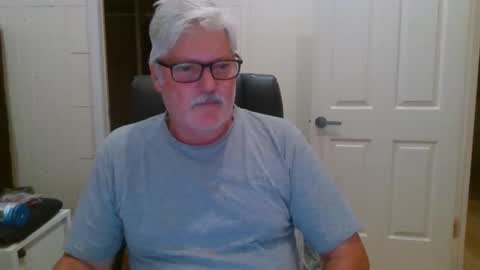 viper654321 online show from November 3, 7:45 am