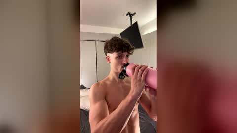 vitoraugustoxxx online show from December 19, 12:18 am