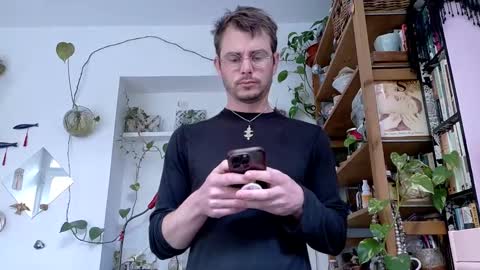 Viv online show from February 19, 9:06 am