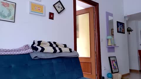 Viv online show from February 25, 9:31 am