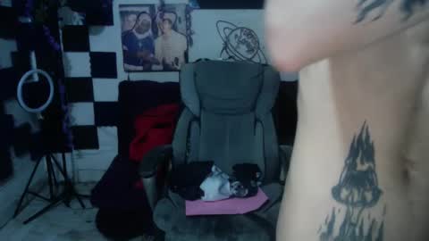 vl21cm online show from March 5, 4:46 pm