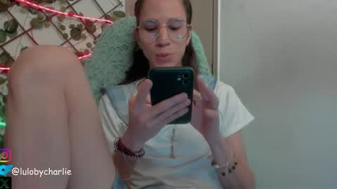 vodkadelulo online show from February 4, 7:09 pm