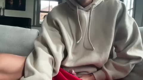 vogueque online show from February 24, 9:43 am