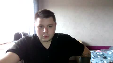 Snapshot of volshebnik_130 chatting on January 3, 10:31 am Volshebnik1302 online show from January 3, 10:31 am