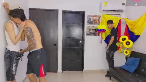 voyeurism_guys online show from July 12, 11:07 pm