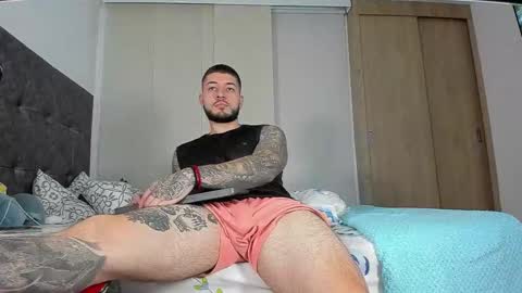 vyxen_ online show from February 19, 3:19 pm