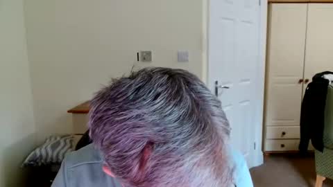 wanttobefree90 online show from April 10, 1:29 pm