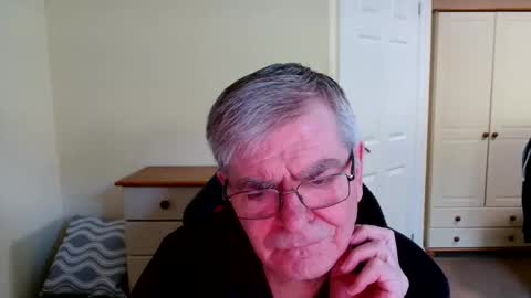 wanttobefree90 online show from June 4, 6:25 pm