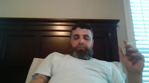 Snapshot of weezy210 chatting on March 11, 11:04 pm Weezy online show from March 11, 11:04 pm
