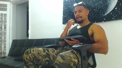 Wesley Rogger online show from October 30, 12:46 am