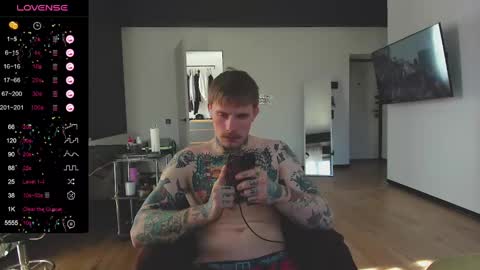 Max online show from March 8, 11:00 am