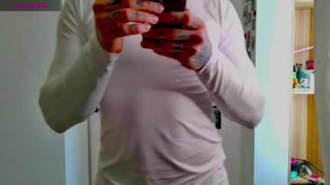 Max online show from February 3, 11:26 am