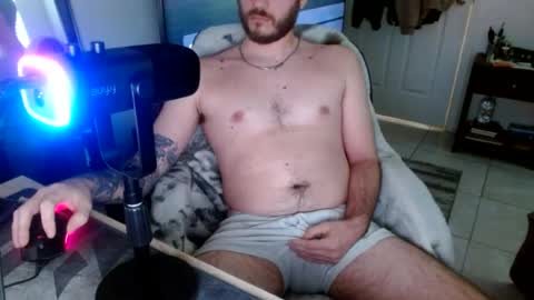 whitebubblebutt44 online show from August 8, 8:27 pm