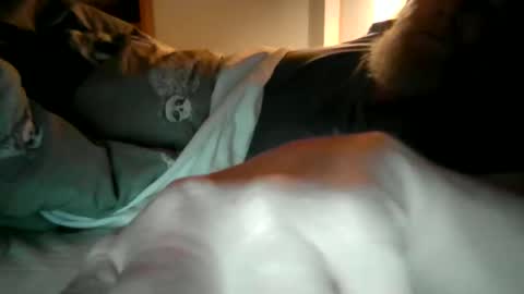 whitepantieman online show from January 7, 11:33 am