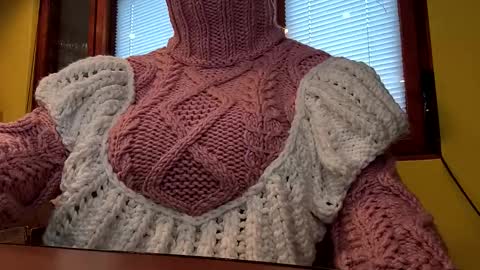 whitesweater online show from November 18, 6:28 am