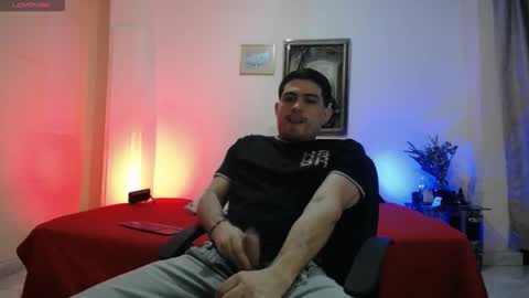 william_steel_ online show from March 18, 11:57 am