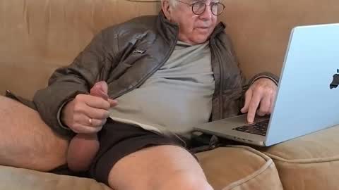 williamandmary online show from November 25, 4:09 pm