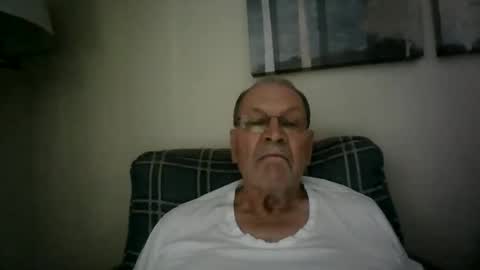 Snapshot of willnedoher chatting on February 2, 1:30 pm Willhedoher online show from February 2, 1:30 pm