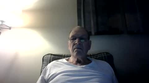 Snapshot of willnedoher chatting on February 12, 12:44 pm Willhedoher online show from February 12, 12:44 pm