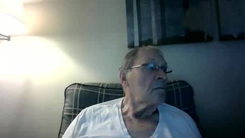 Snapshot of willnedoher chatting on October 19, 1:58 pm Willhedoher online show from October 19, 1:58 pm