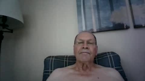 Snapshot of willnedoher chatting on January 14, 1:28 pm Willhedoher online show from January 14, 1:28 pm
