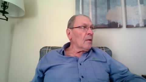 Snapshot of willnedoher chatting on December 8, 2:41 pm Willhedoher online show from December 8, 2:41 pm