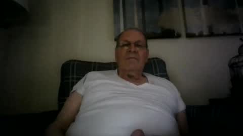 Snapshot of willnedoher chatting on December 20, 3:00 pm Willhedoher online show from December 20, 3:00 pm