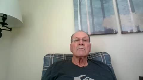 Snapshot of willnedoher chatting on February 19, 1:50 pm Willhedoher online show from February 19, 1:50 pm