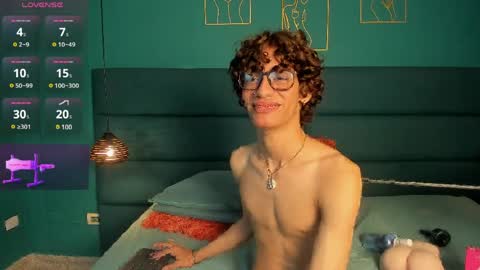 willturneer online show from April 7, 4:56 am