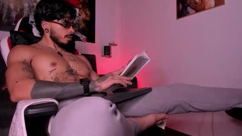 wolferatus online show from February 7, 8:25 pm