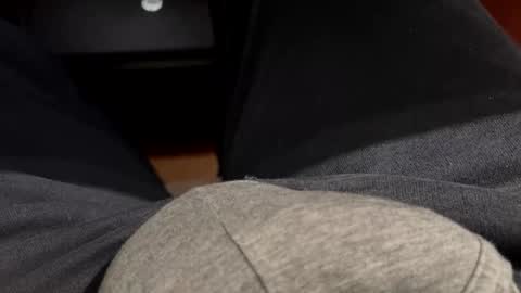 wolfyy1980 online show from April 15, 1:22 pm