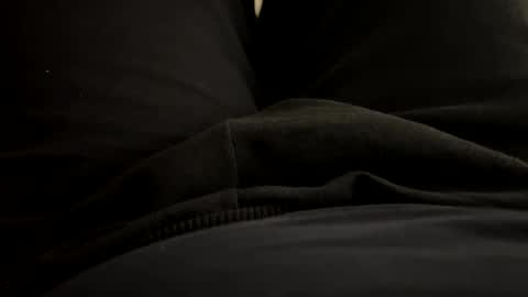 wolfyy1980 online show from May 3, 7:49 pm