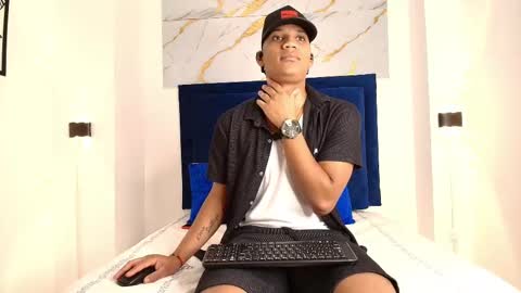 wonder172021 online show from February 26, 7:14 pm