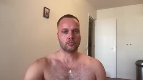 joejoe online show from November 7, 9:45 am