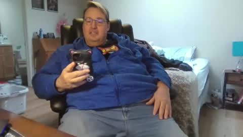 Wren online show from December 2, 8:45 pm