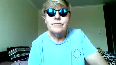 wwwwio online show from June 8, 12:28 am