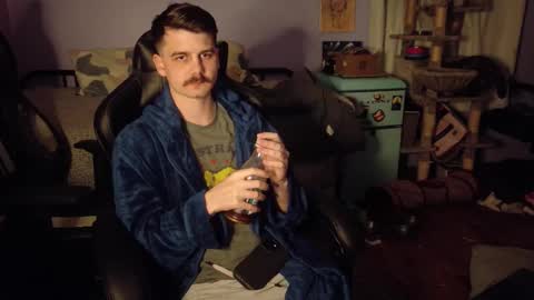 Wyatt online show from November 26, 2:03 am