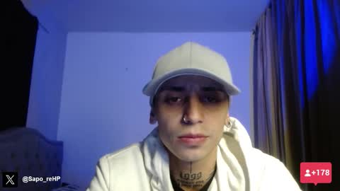 Snapshot of xalejo_max chatting on October 5, 12:25 am xalejo_max online show from October 5, 12:25 am