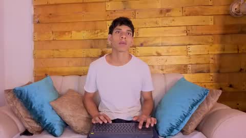 xander online show from April 21, 2:34 pm