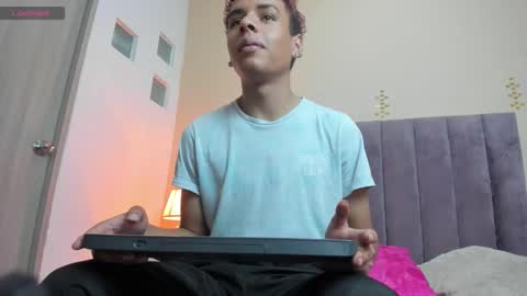 xavier fox   online show from February 12, 9:21 pm