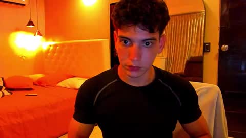 Snapshot of xbodyonfirex chatting on September 25, 2:32 am max online show from September 25, 2:32 am
