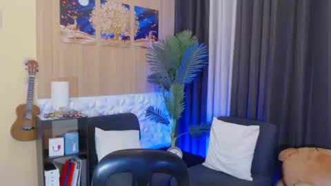 Snapshot of xcigbatecum chatting on October 11, 3:38 pm Charlie online show from October 11, 3:38 pm