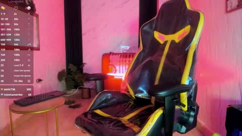      online show from October 12, 4:12 pm