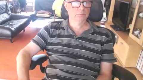 xtommix69 online show from July 6, 9:17 am